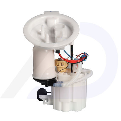 붓을 쓸 필요가 없는 BMW M3 M4 기름 탱크와 연료는 국회 1611년 7344 066을 펌핑합니다